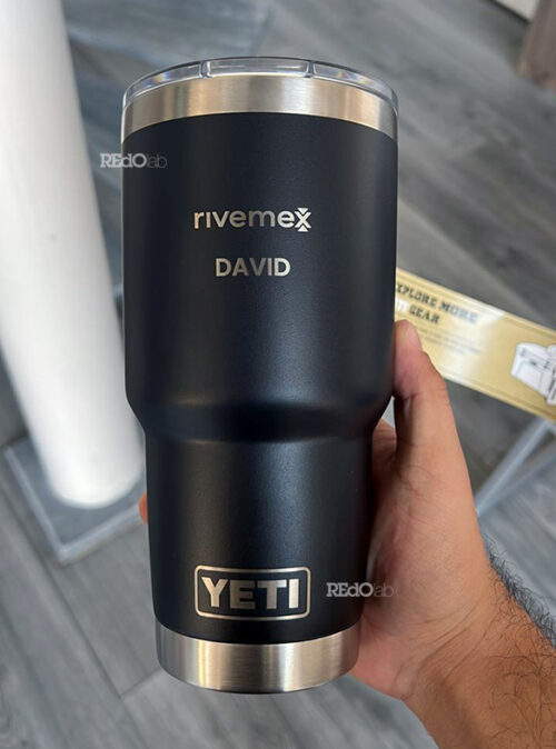 YETI personalizado